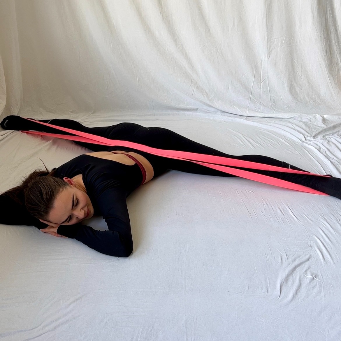 MIDDLE SPLITS ROUTINE thumbnail
