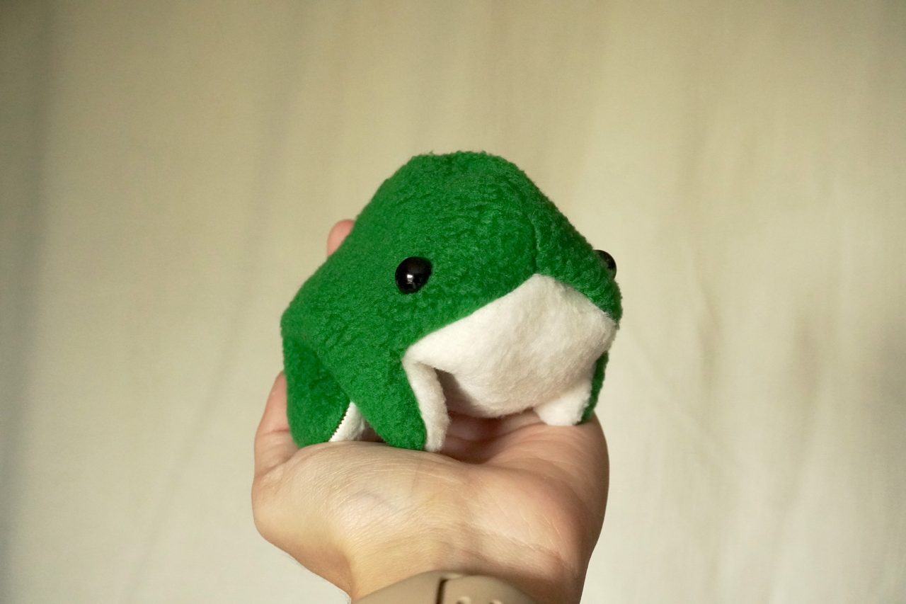 round frogs! thumbnail