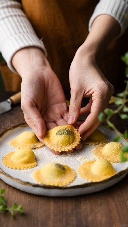 RAVIOLI PESTO E RICOTTA  thumbnail