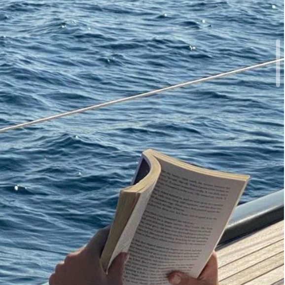 UGC Portfolio - Guide thumbnail