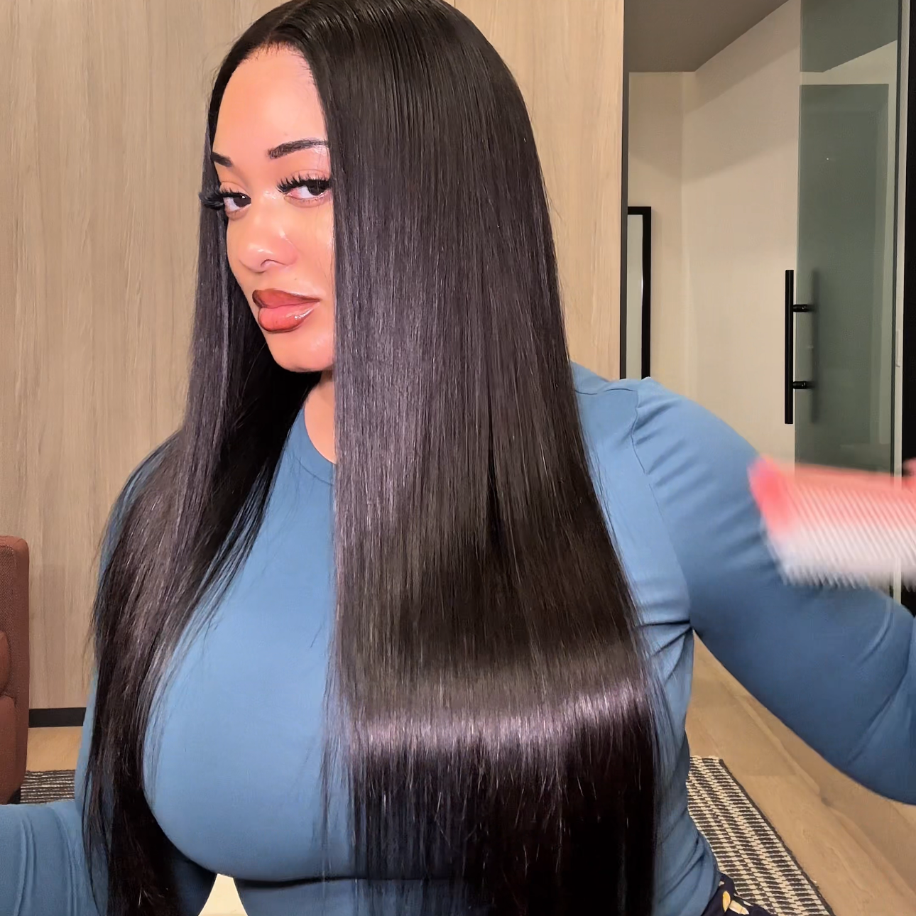 ISEEHAIR 26” STRAIGHT 13x6 WIG thumbnail
