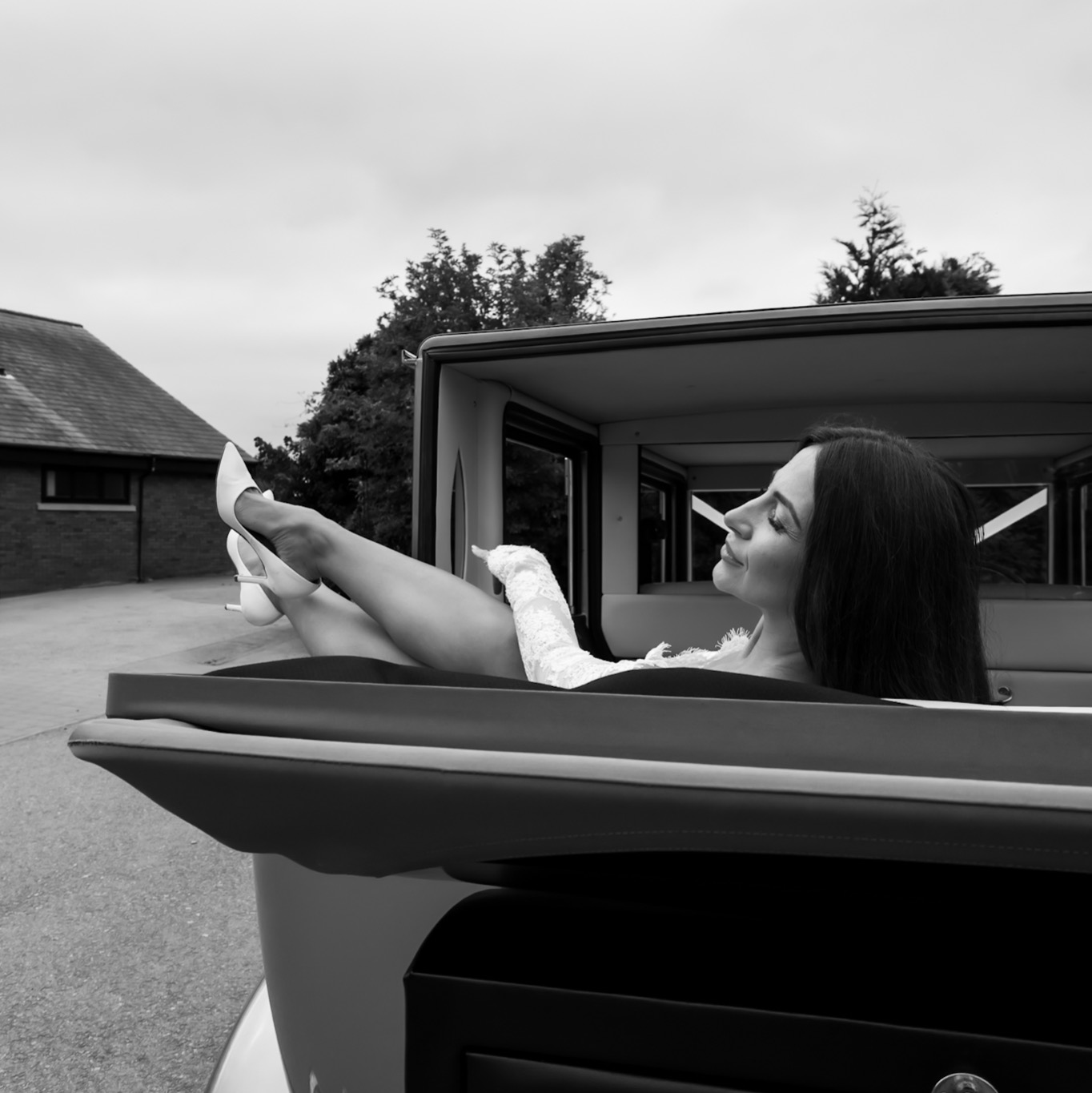 Book your FREE wedding consultation call  thumbnail