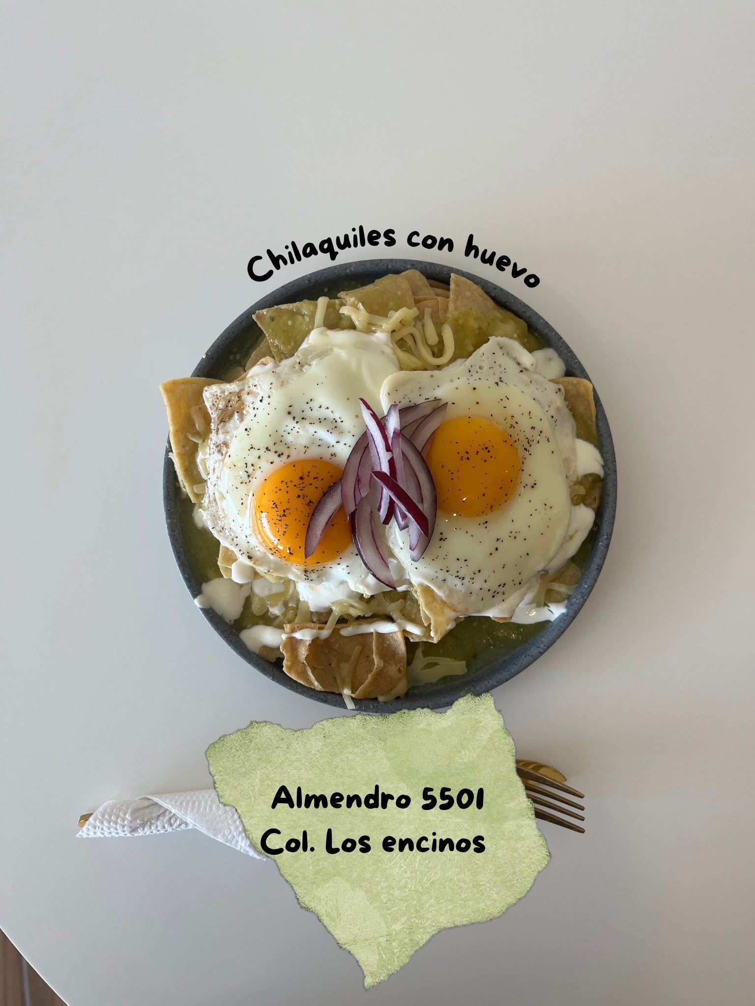 Chilaquiles verdes con huevo  thumbnail