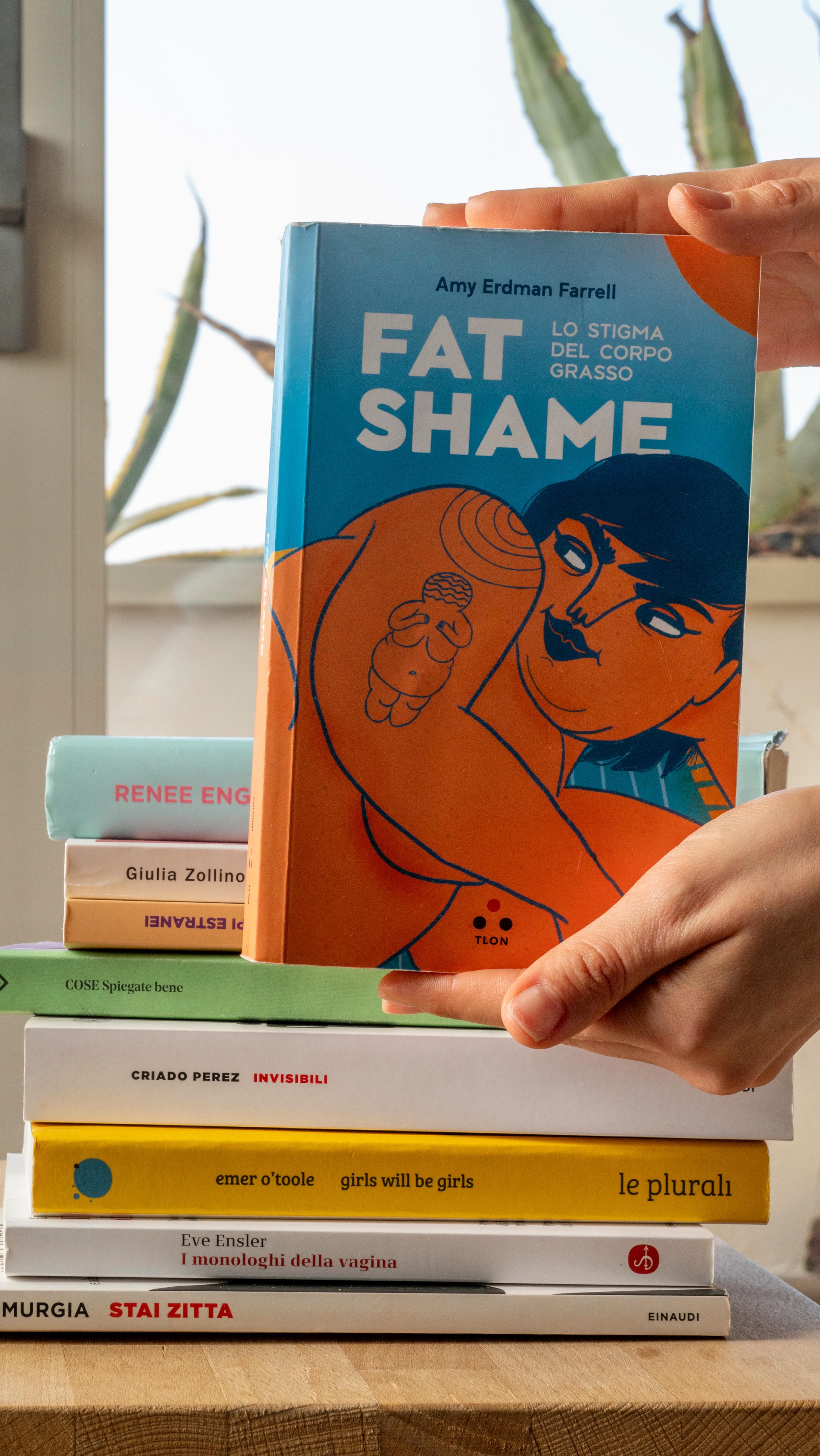 Diretta corpi, rappresentazione e conformità 📚
I libri citati sono:
📙Anti manuale della bellezza - Dalila Bagnuli
📙Bell