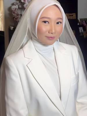 Flawless by me rezza Rahmansyah #fyp #makeupflawless #makeupartistsurabaya 