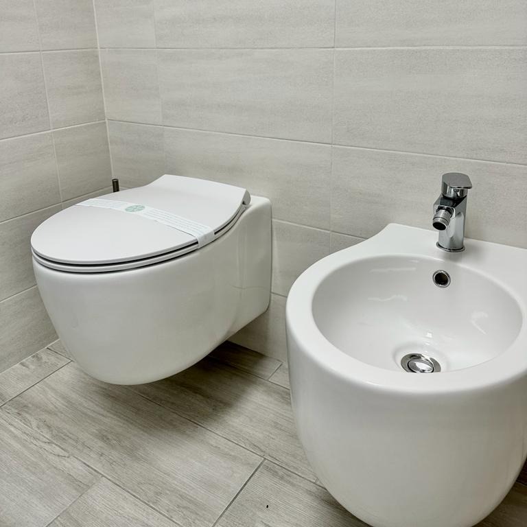 Servizi igienici completi thumbnail