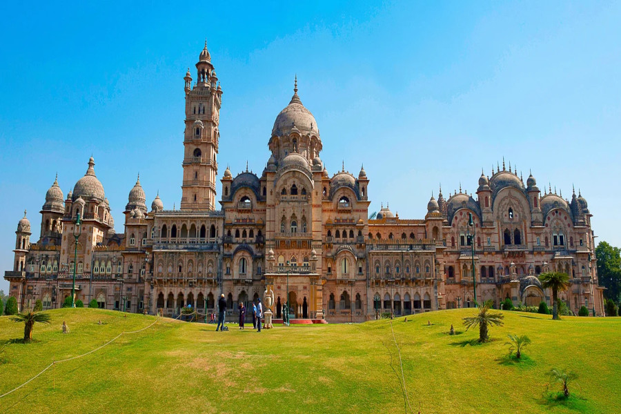 Poicha to Vadodara taxi thumbnail