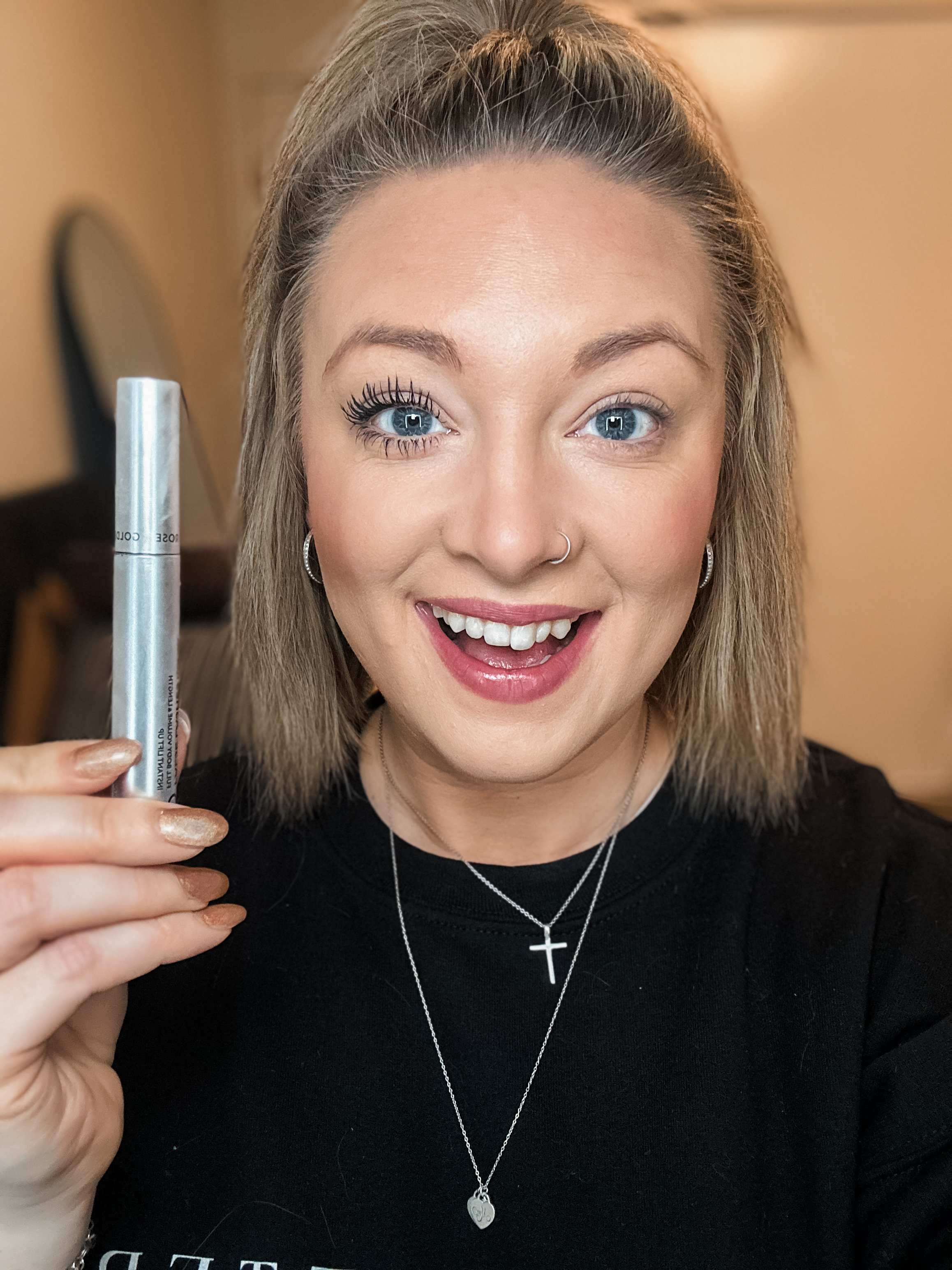 Favorite Mascara thumbnail