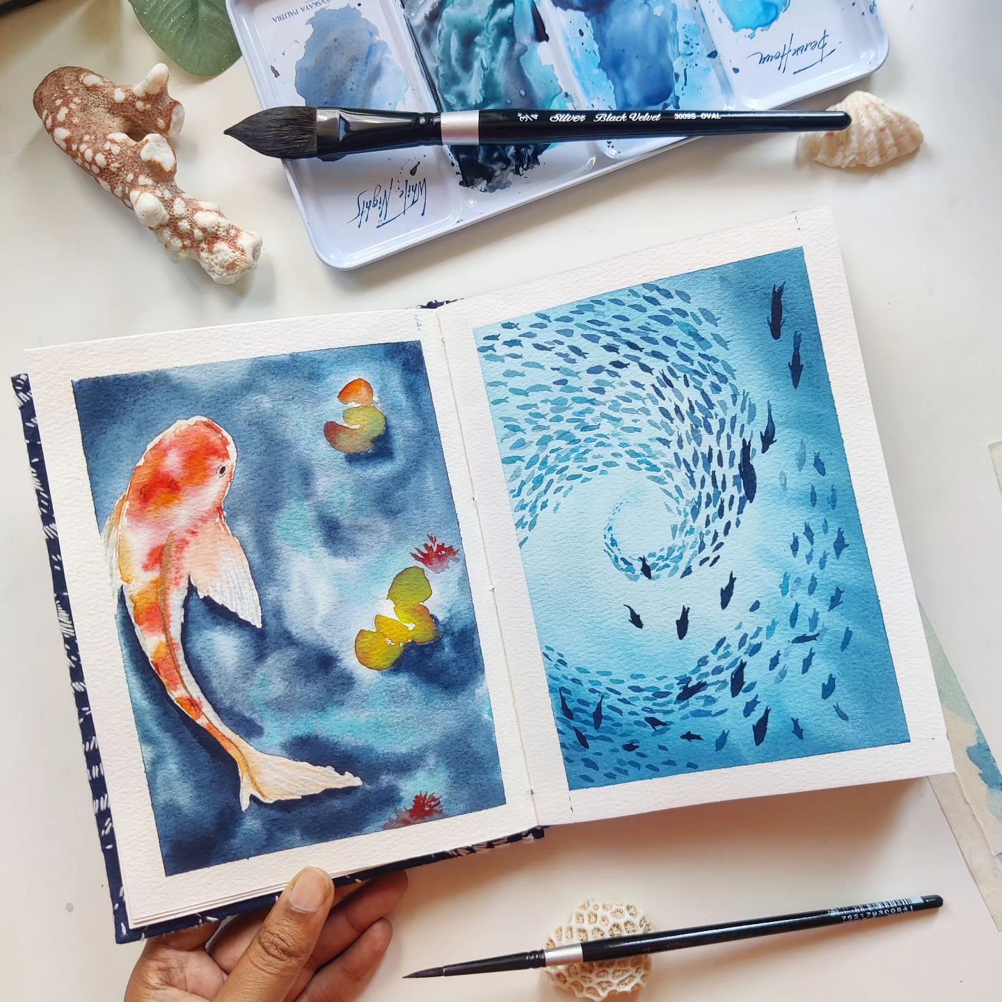 One time experience or seeing daily, capturing it on paper is a bliss 💙

How do you like this spread? Let me know in the