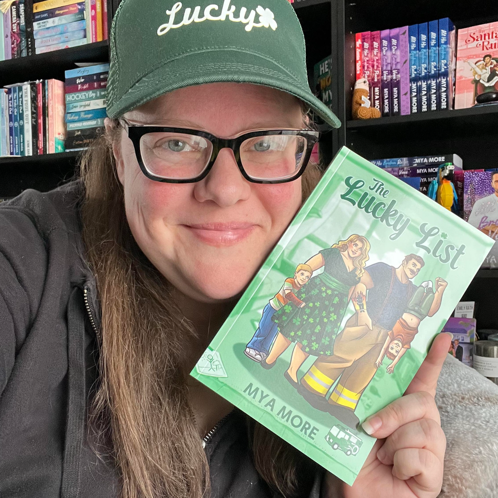 Join Mya More's Amores Facebook group thumbnail