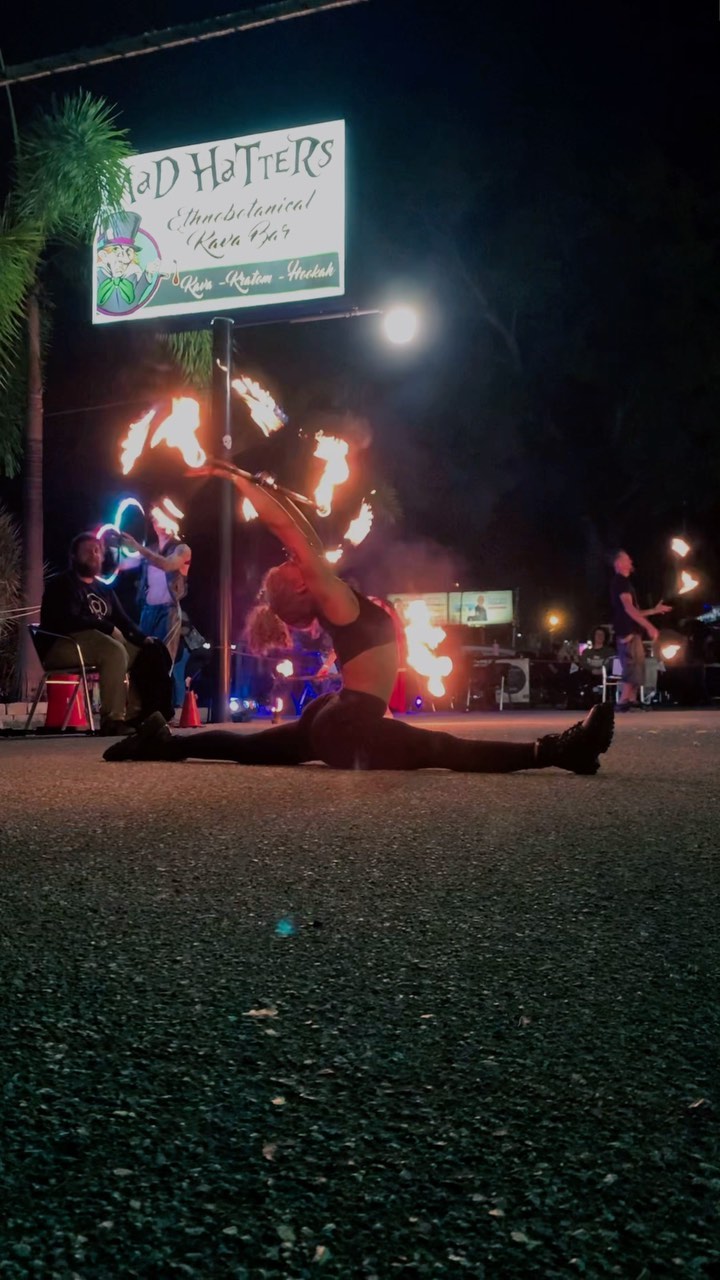 “You will never be too much fire
for those meant to dance in your flames.”

📍 @mh.wonderflow 

#firedancer #flowfest #ma