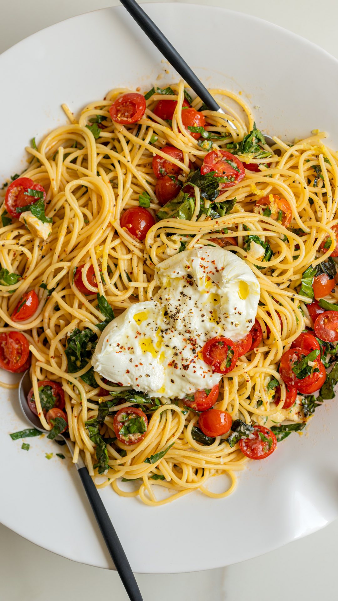 NEW RECIPE 🍝 Spaghetti Positano with Fresh Mozzarella di Buffala - the first in a mini pasta series inspired by my recen