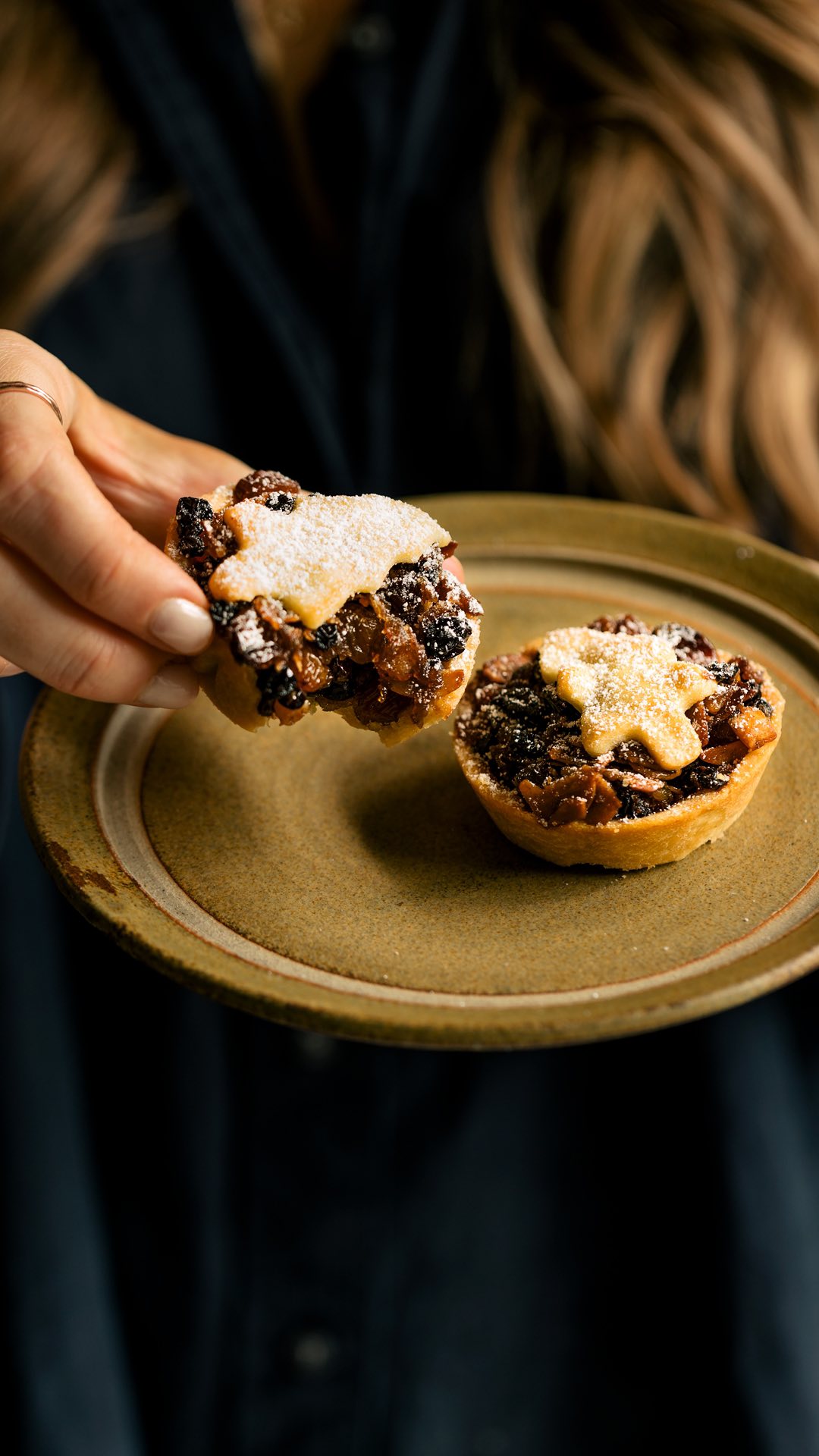 fruit mince pies 😍 these festive pies have the perfect mix of spices and are full of flavour. they’re perfect for Christ