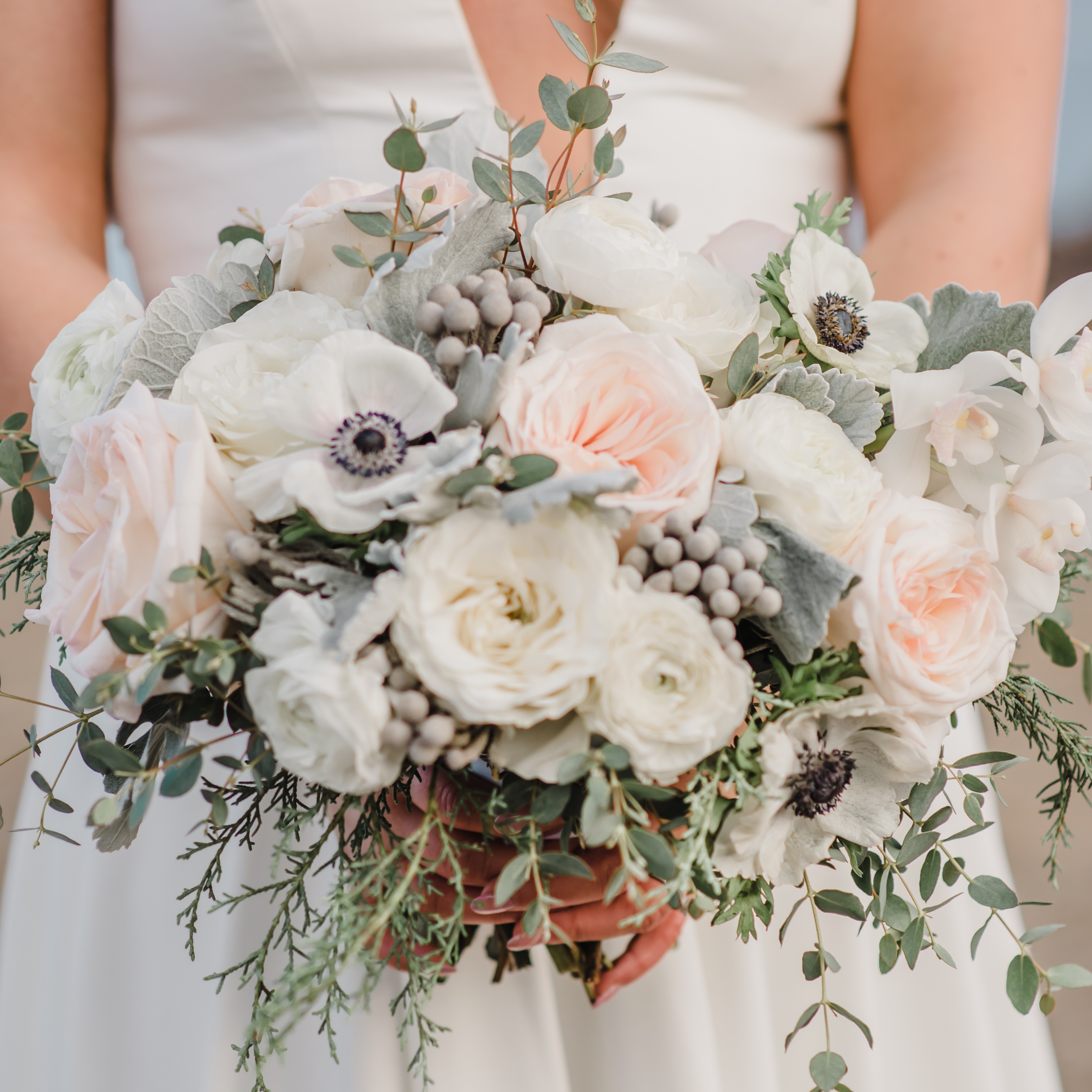 Elopement Floral Collections thumbnail