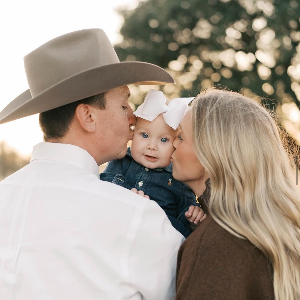 BOOK AN OUTDOOR SESSION thumbnail