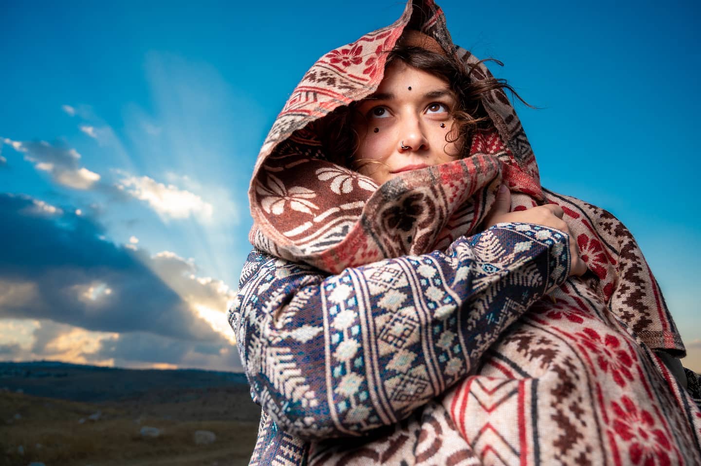 Autumn sunset 
#mood
#moodyportrait 
#beautyshot 
#lovely 
#cute 
#skyporn
#sunset
#powerful 
#portrait 
#woman 
#desert