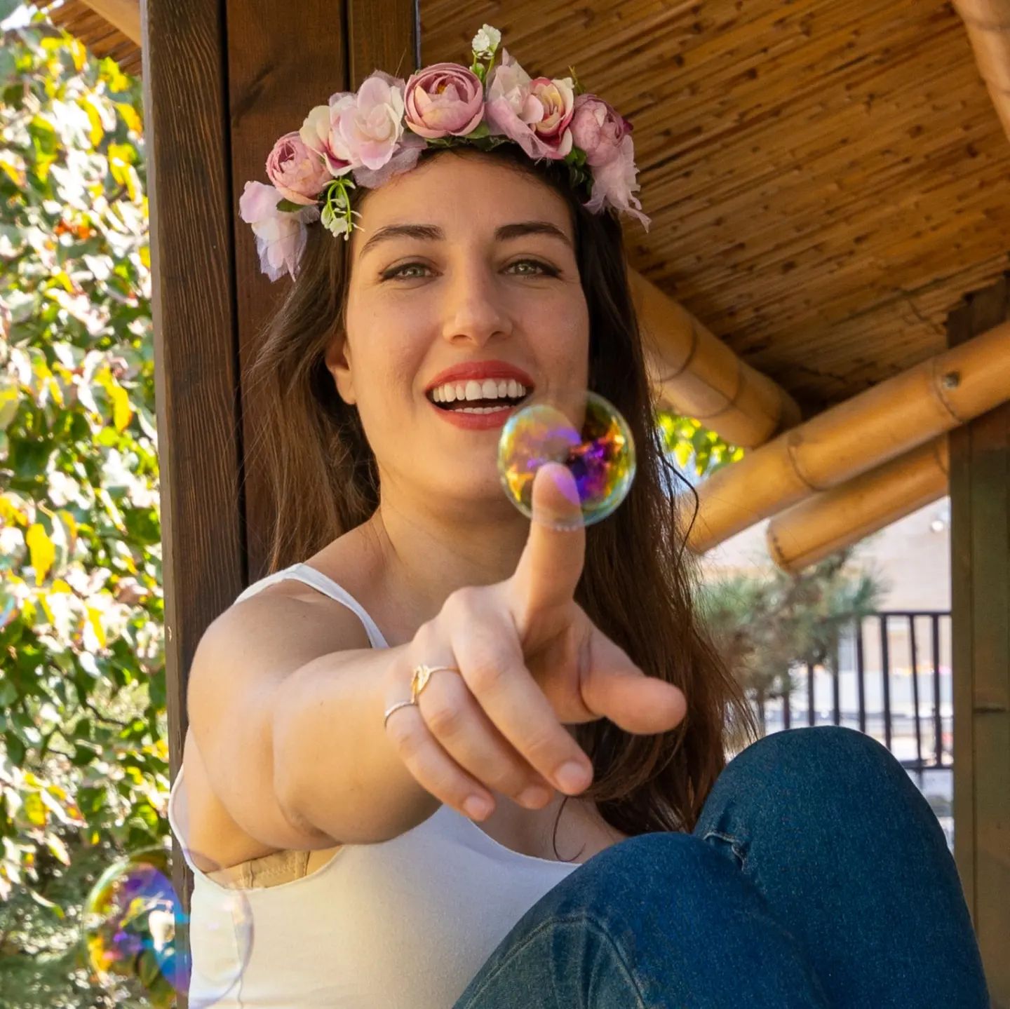 Touch your dream
.
.
.
.
#bubble 
#portraits 
#portraitphotography 
#portrait 
#magic 
#magical 
#lovely 
#romantic 
#wo
