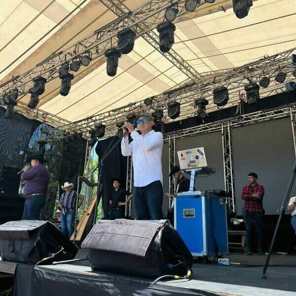 PRESENTADOR PROFESIONAL thumbnail