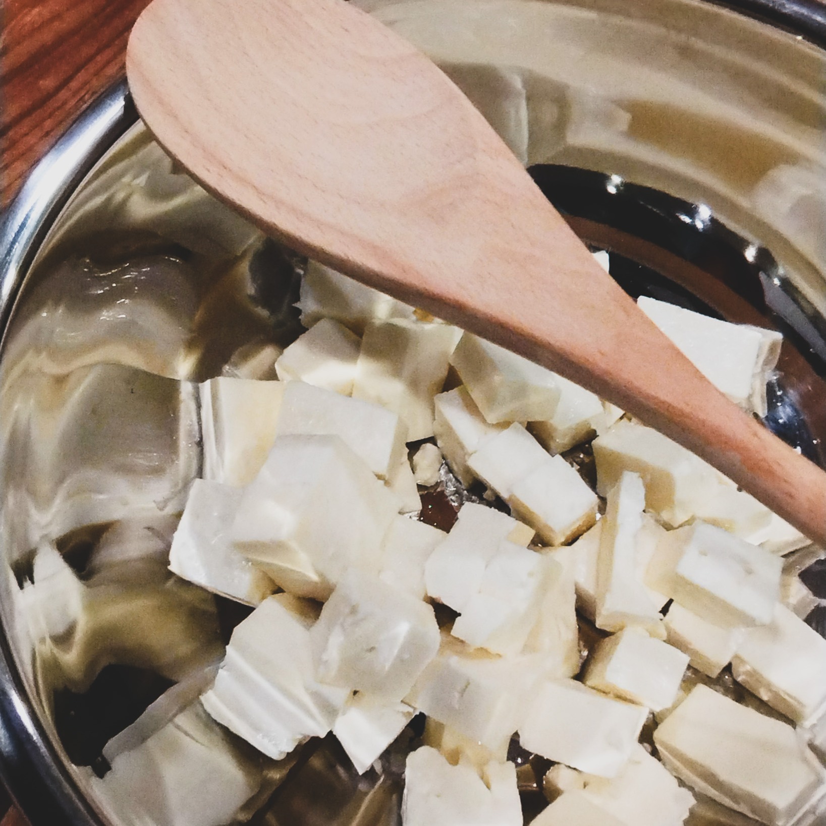 Mozzarella Cheese Making thumbnail