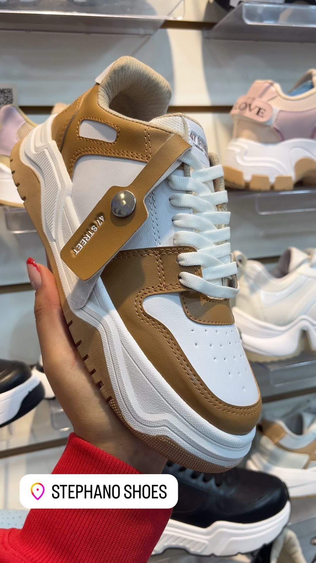 .••Hola somos STEPHANO 𝐒𝐡𝐨𝐞𝐬 ! 
•Venta por mayor y menor !! 
•Hacemos envíos a todo el país !

✨Estamos Ubicado en la ZO