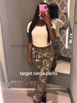 Another Target find 🤩 I love me some cargo pants so I had to get these! If you’d like these same cargo pants they’ll be 