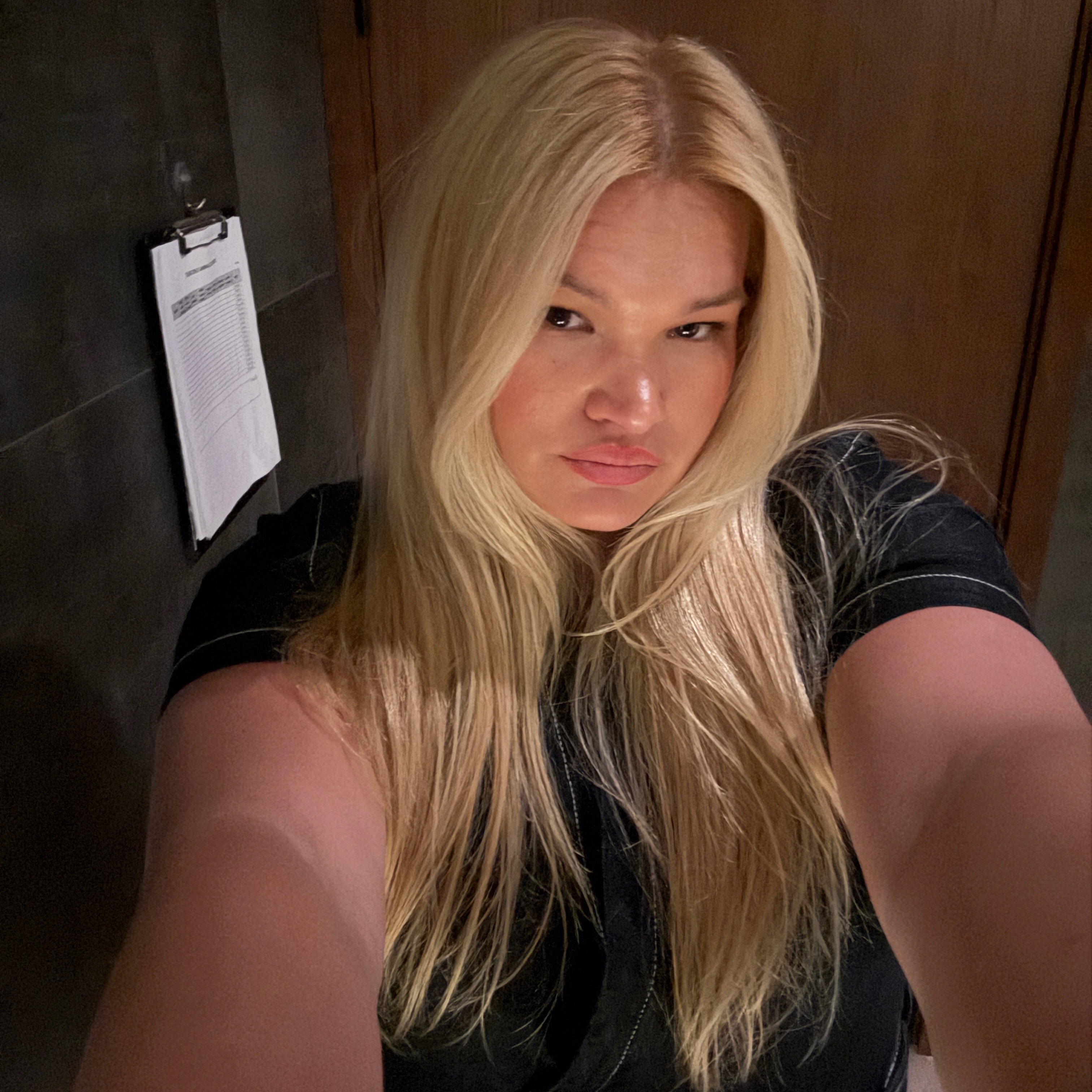 Healthy Hair Routine 👇 thumbnail