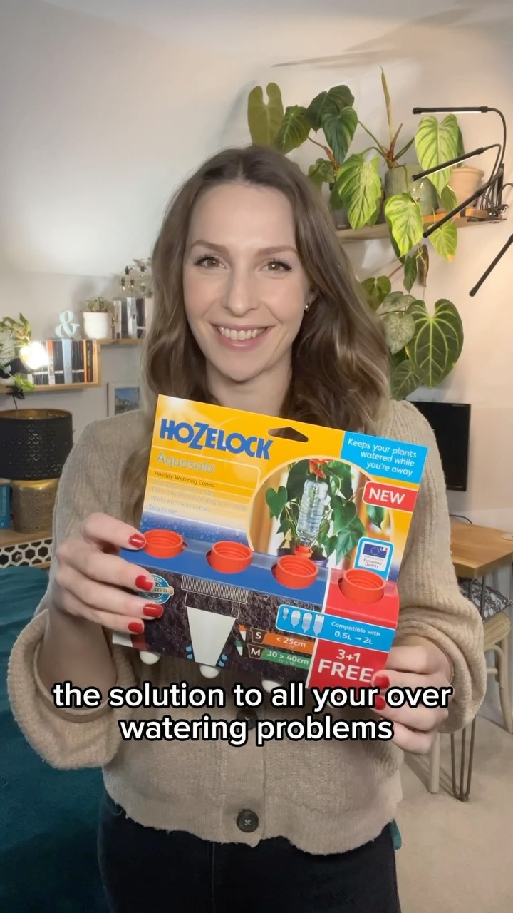 Looking for a solution to overwatering? 💧

Well, this might just be it. The Aquasolo by Hozelock is a self-watering syst