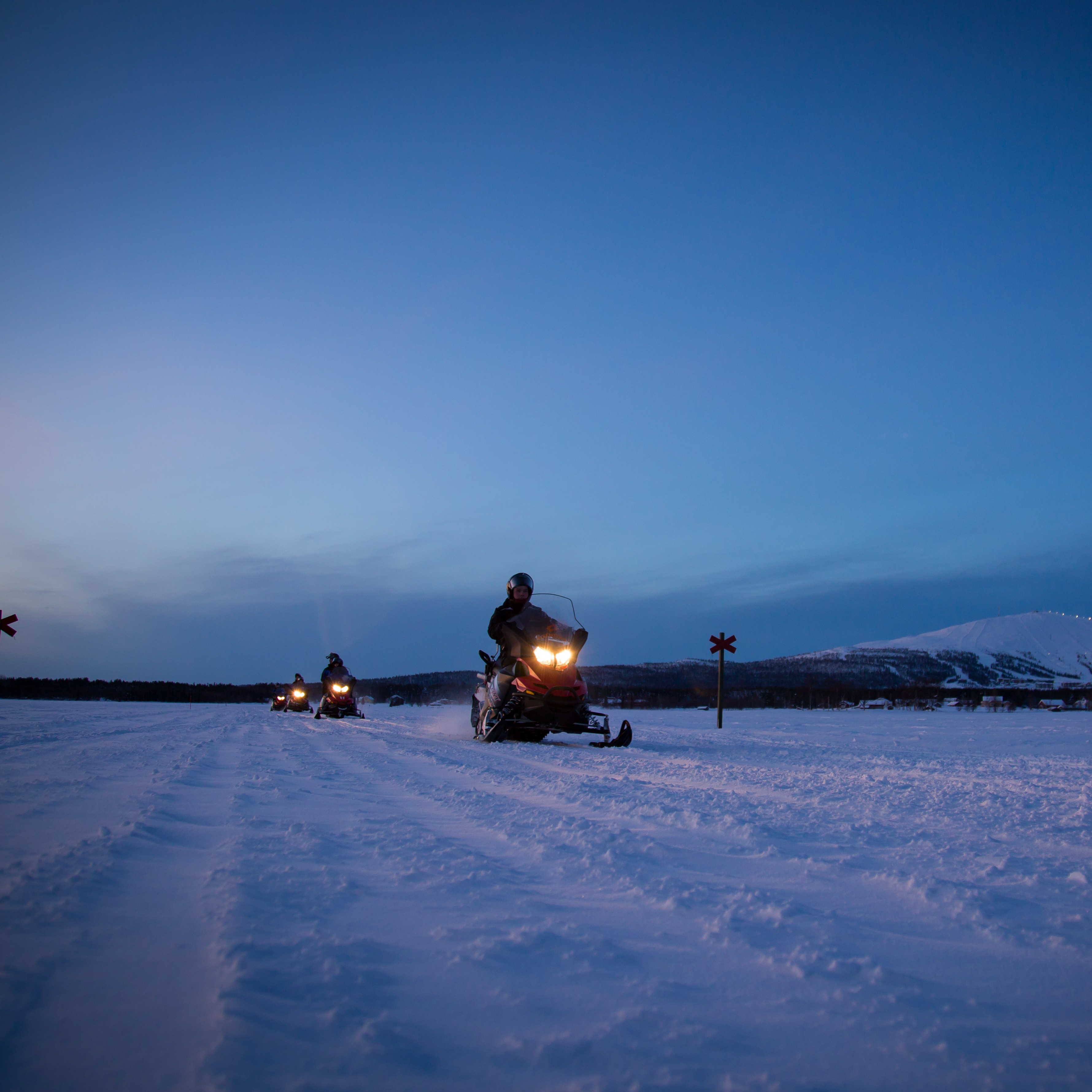 Evening snowmobile safari in Levi  thumbnail