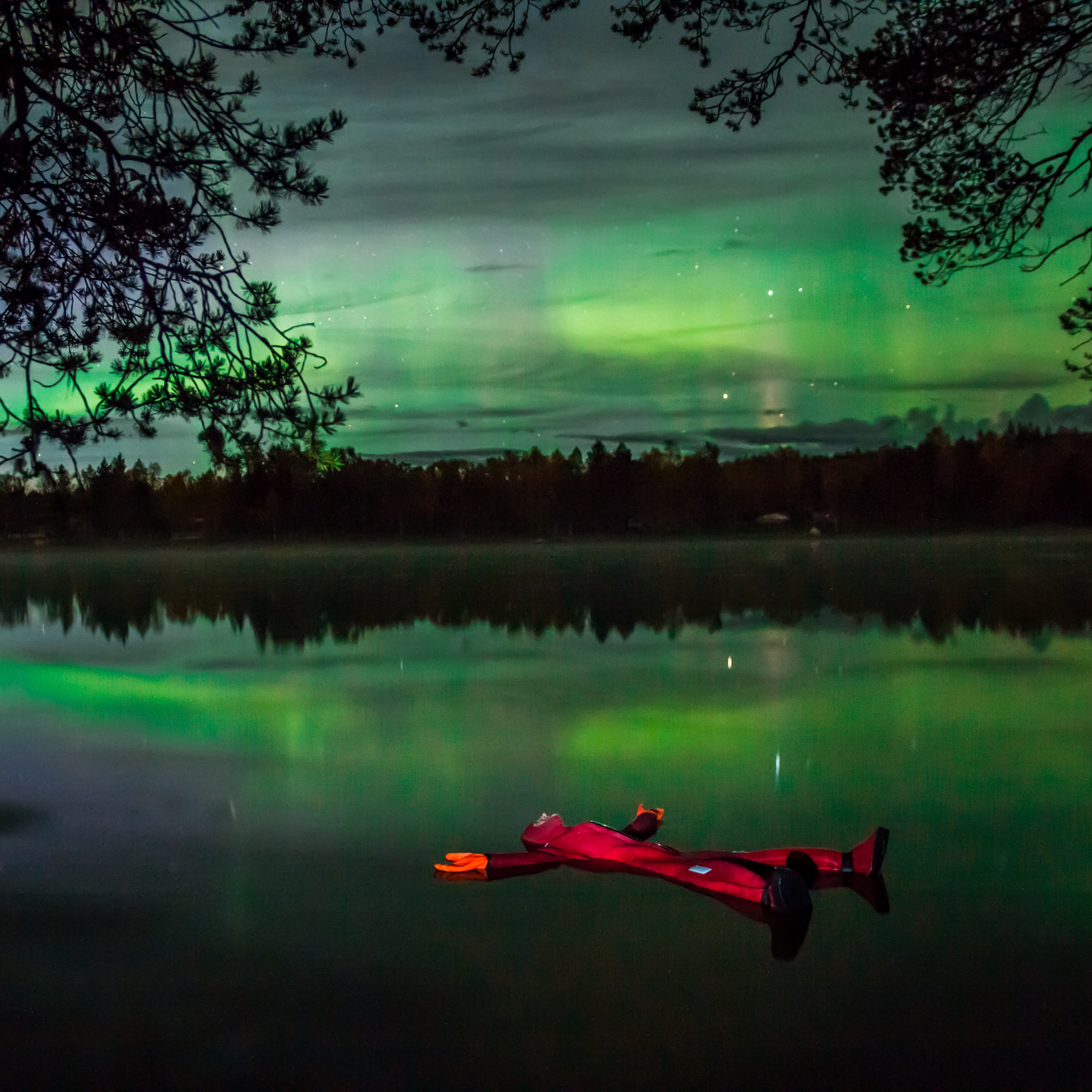 Autumn: Aurora Floating - Safartica thumbnail
