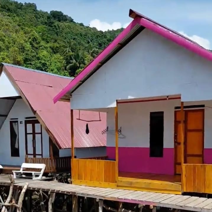 Admin penginapan NAPOLEON Teluk cina thumbnail