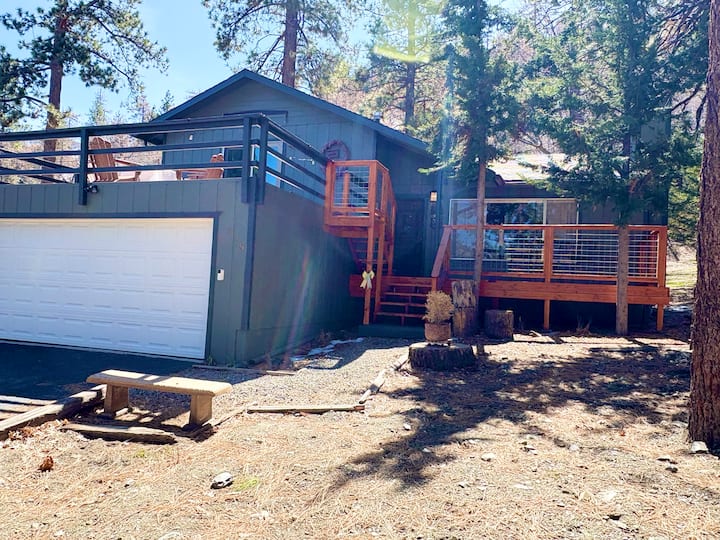 Home in Wrightwood · ★5.0 · 3 bedrooms · 5 beds · 2 baths thumbnail