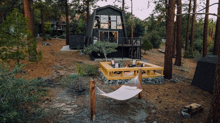 Cabin in Wrightwood · ★4.98 · 3 bedrooms · 3 beds · 2.5 baths thumbnail
