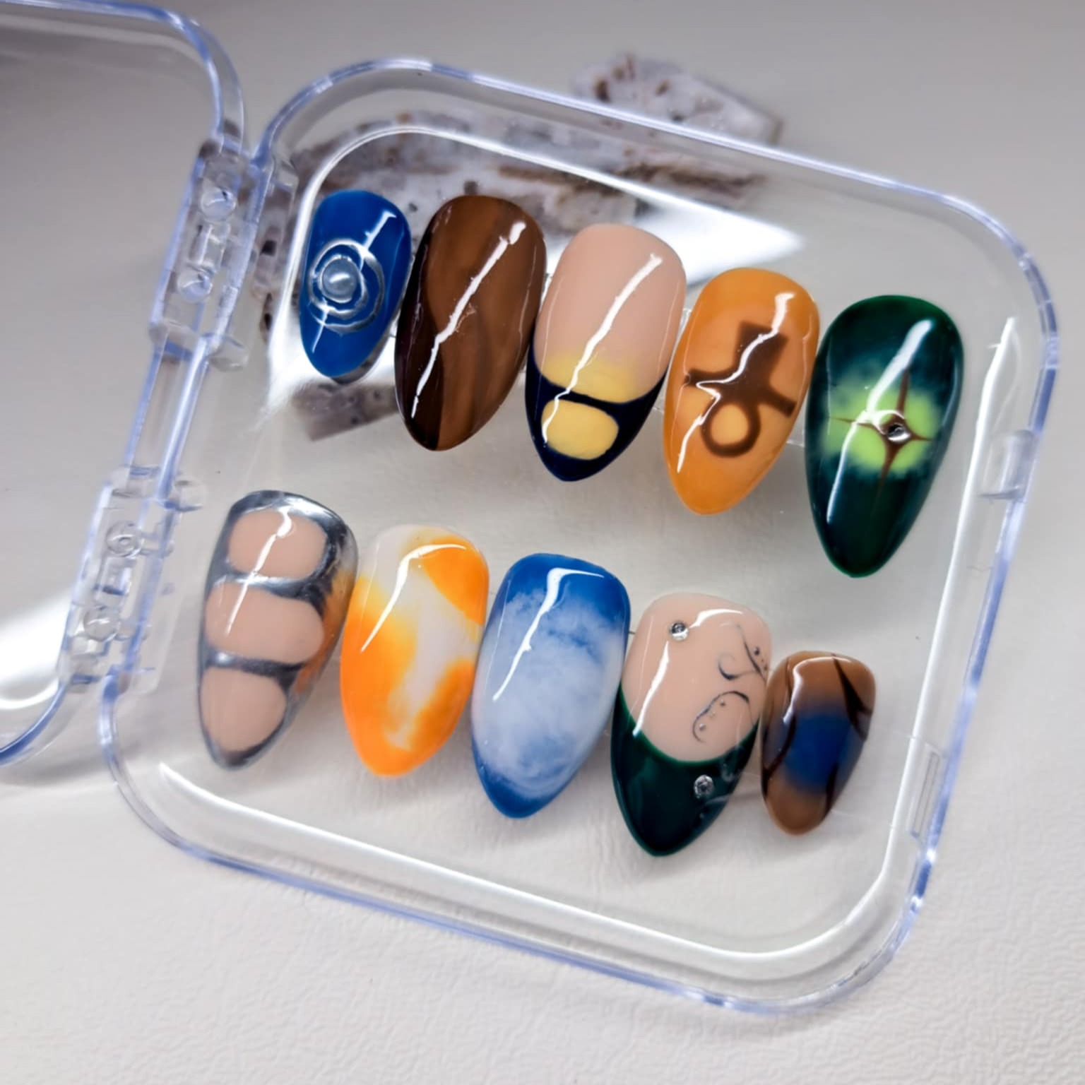Design Form: Customised Press On Nails thumbnail