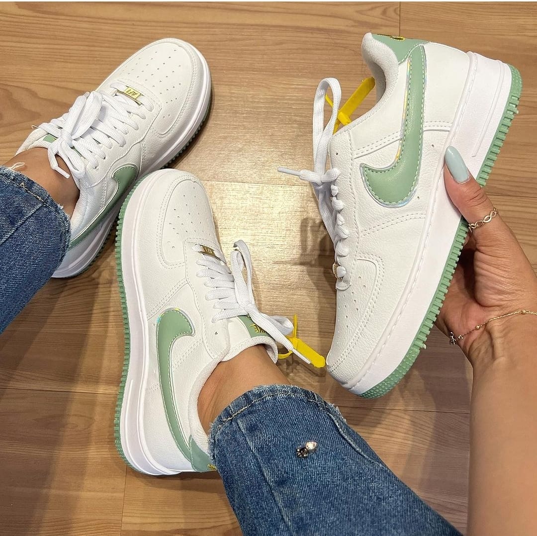 NIKE AIR FORCE  thumbnail