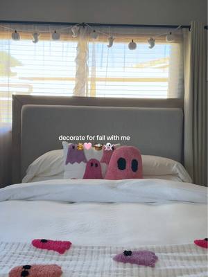 can’t believe it’s almost officially fall! i had so much fun decorating my space for fall + i love how everything turned