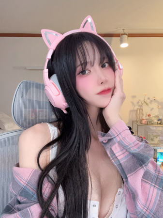 TikTok  thumbnail