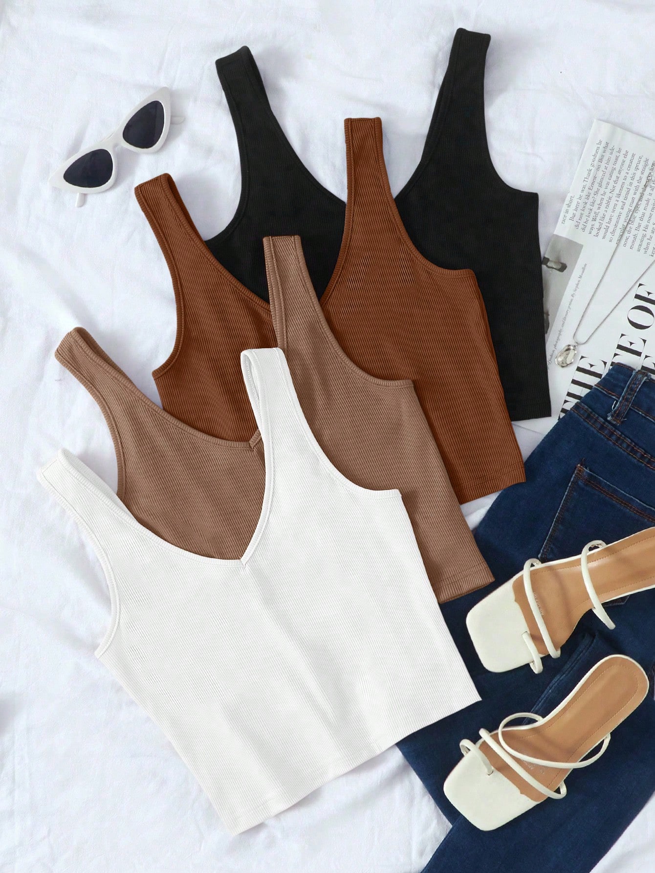 SHEIN LUNE Solid Color Knitted Women Simple Top, Suitable For Daily Or Vacation thumbnail