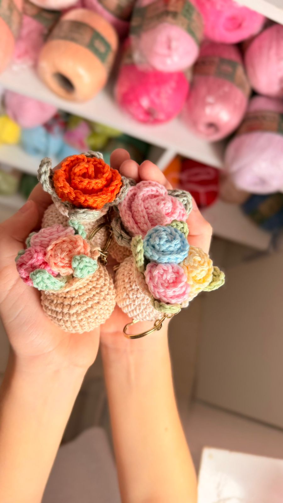 JARRO DE ROSAS - CHAVEIRO  thumbnail