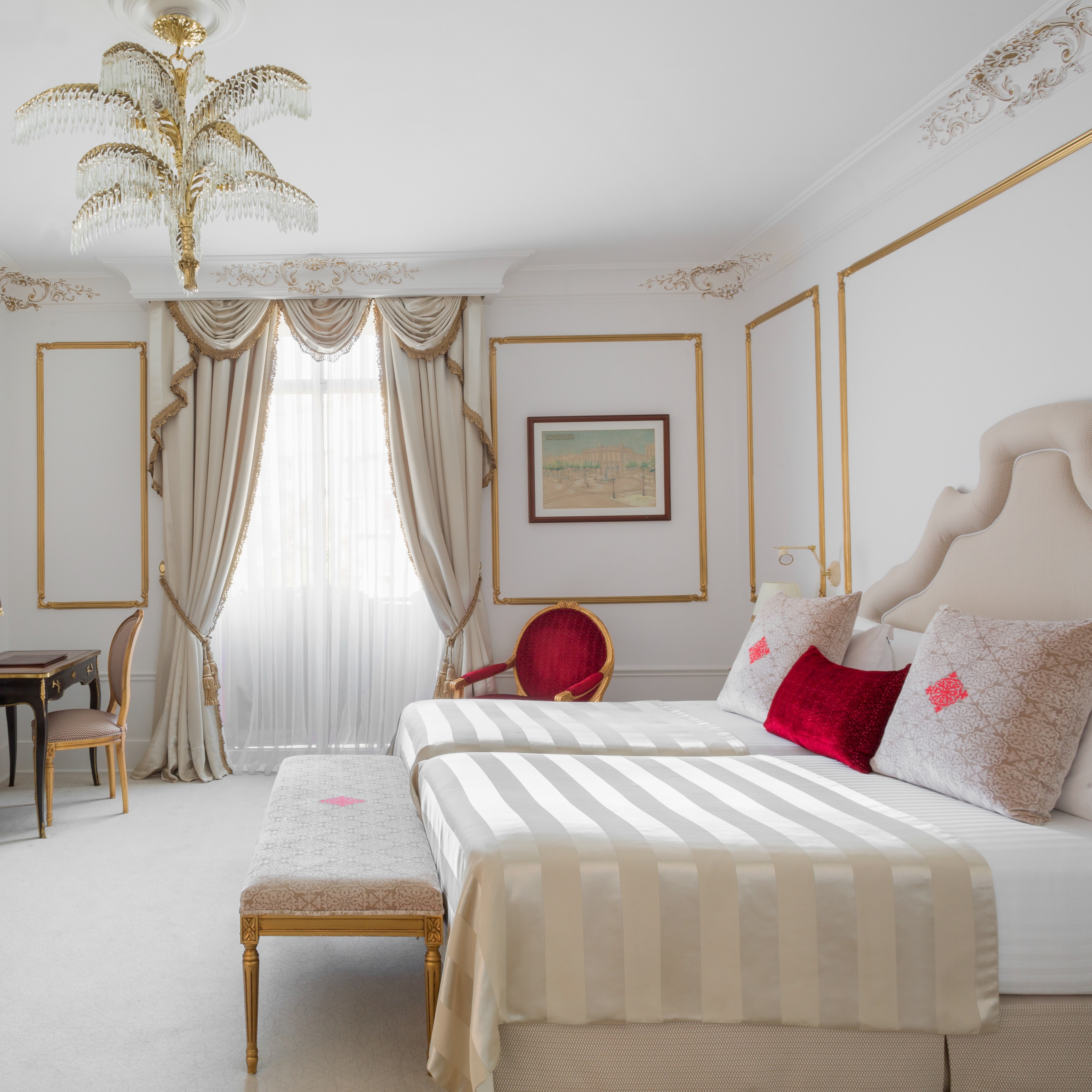 ROOM & SUITES thumbnail