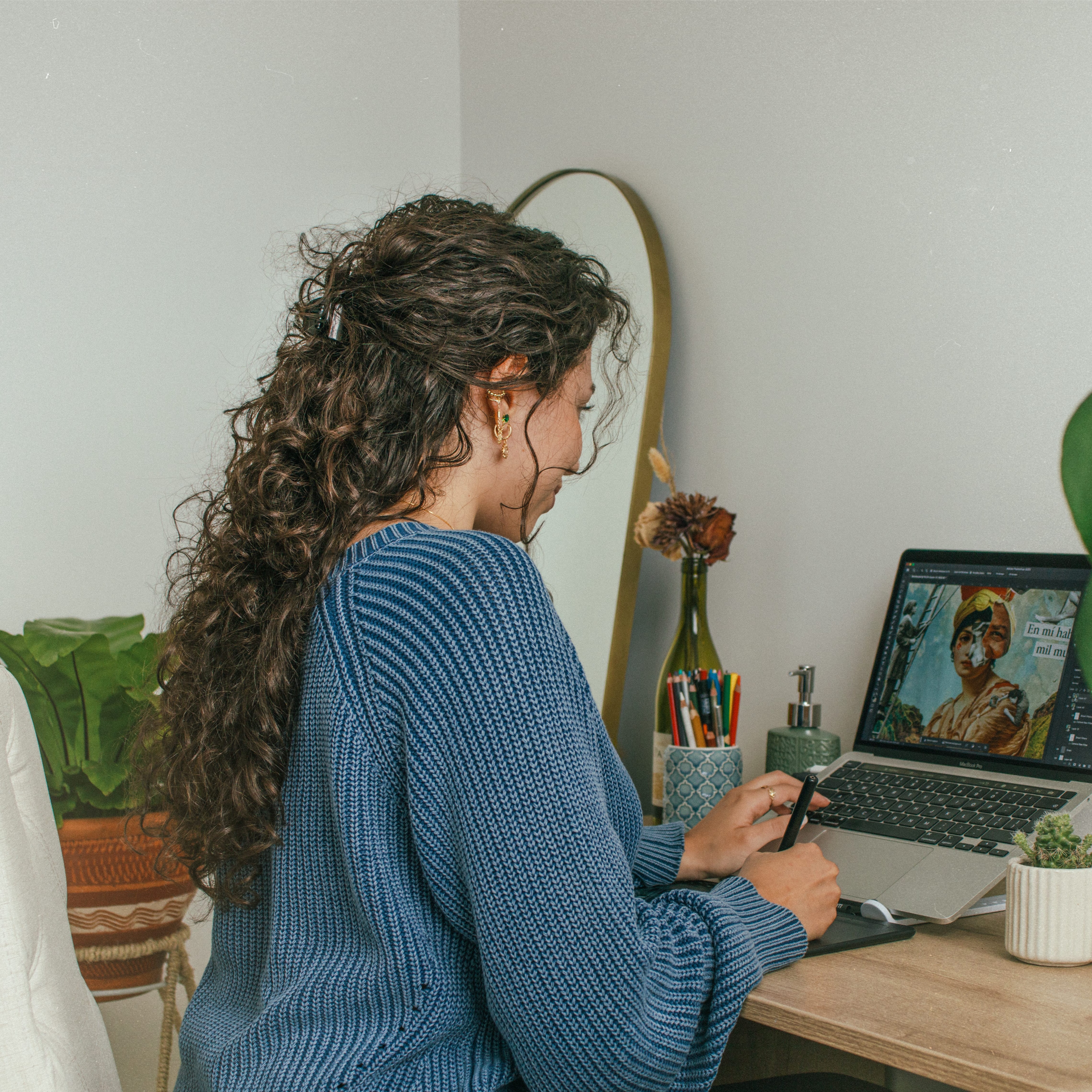 LinkedIn | CV & experience thumbnail