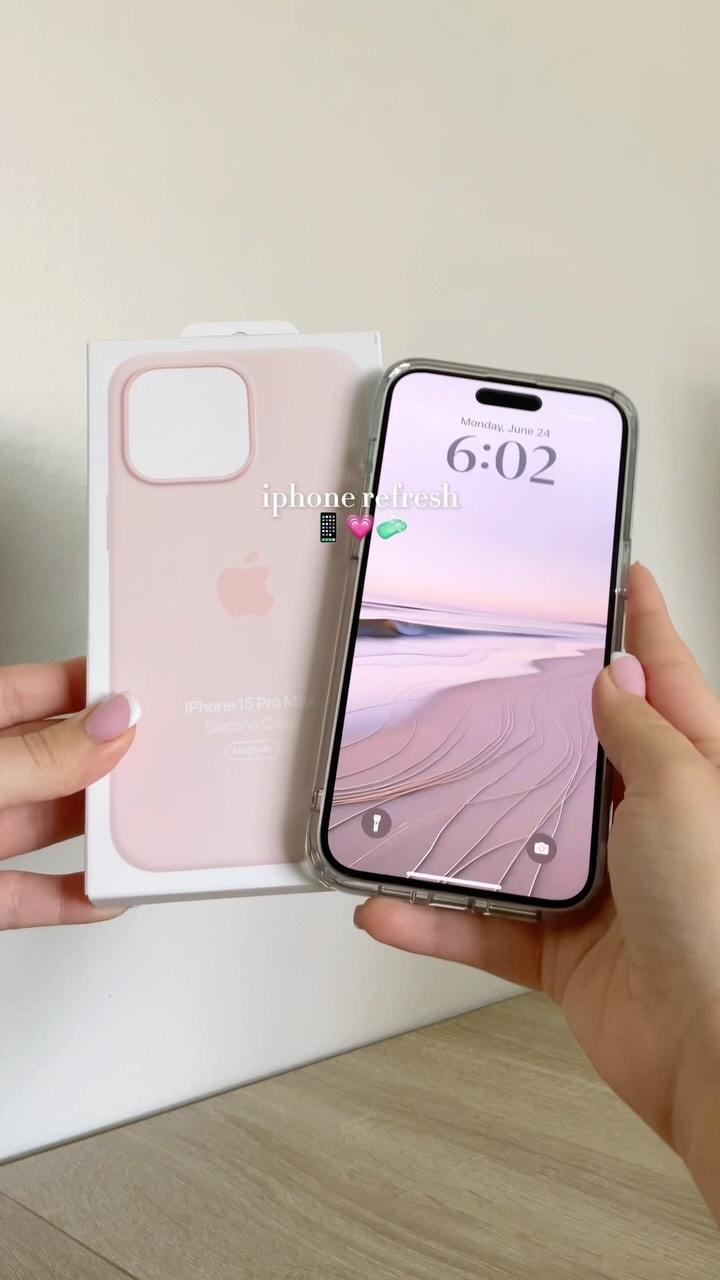 iphone refresh 💗 i got the apple silicone case in light pink 🫶🏻 i love it!! ☺️
•
•
•
#iphone #iphonerefresh #iphone15 #i
