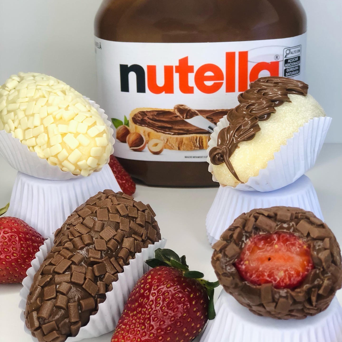 A novidade veio pro feed…Coxinha de morango!🍓