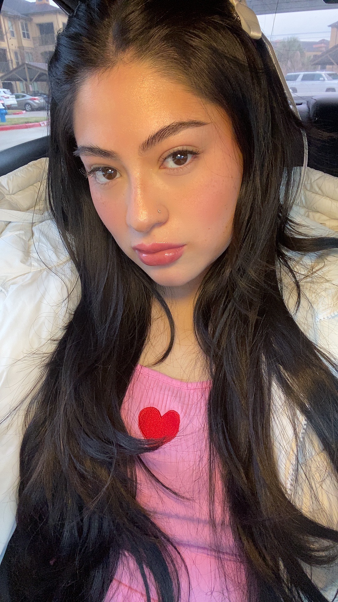 Amazon Storefront [PRESS + HOLD TO OPEN IN APP] thumbnail