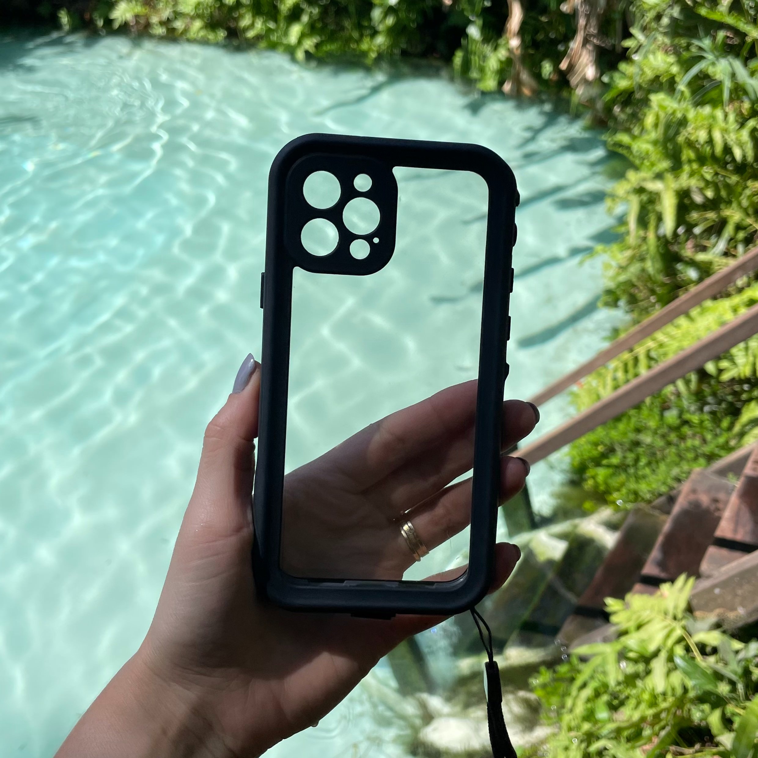 Capinha de celular à prova dágua thumbnail