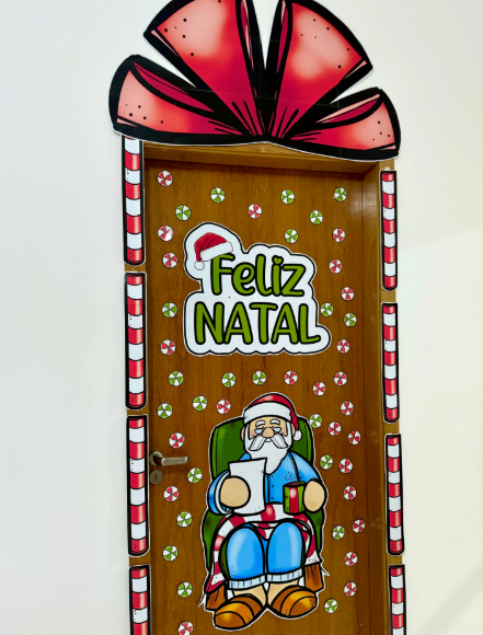 Decoração de porta - Feliz Natal thumbnail