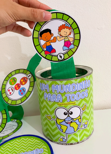 Poema na lata “Um Mundinho para Todos”  thumbnail