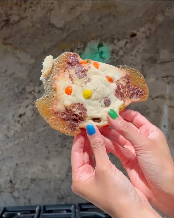 Impromptu cookie experiments with friends, from the archives 🍪 the cookies were both mutant and delightful