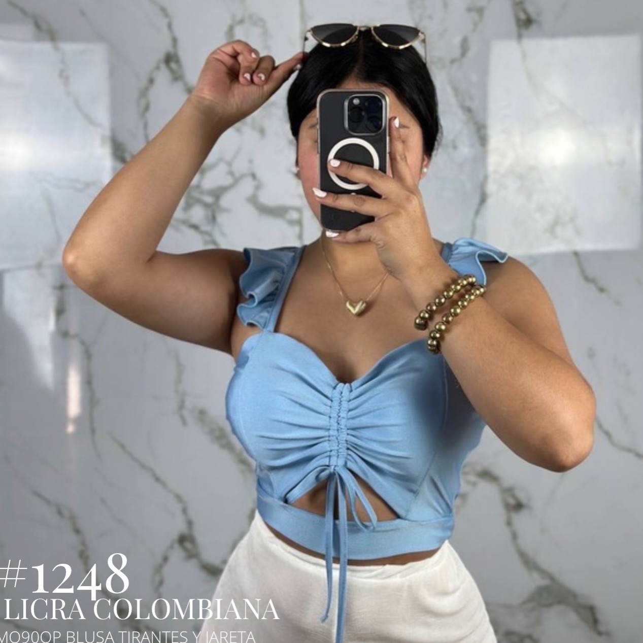 Blusas y tops thumbnail