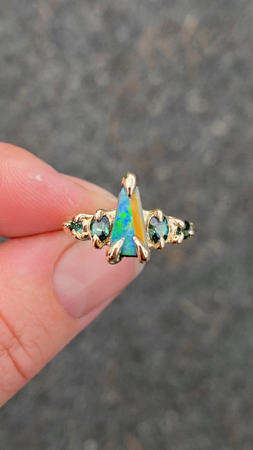 SHOP JEWELS thumbnail
