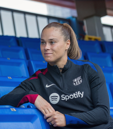 Entrevista a Ewa Pajor: 'El Barça me hará mejor futbolista' thumbnail